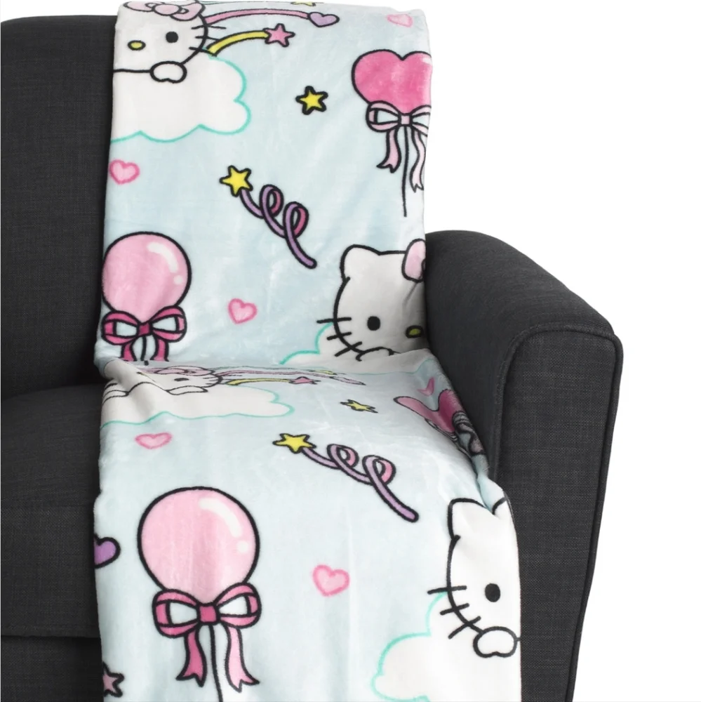 🆕️ SANRIO HELLO KITTY PARTY IN THE CLOUDS THROW 💙💕